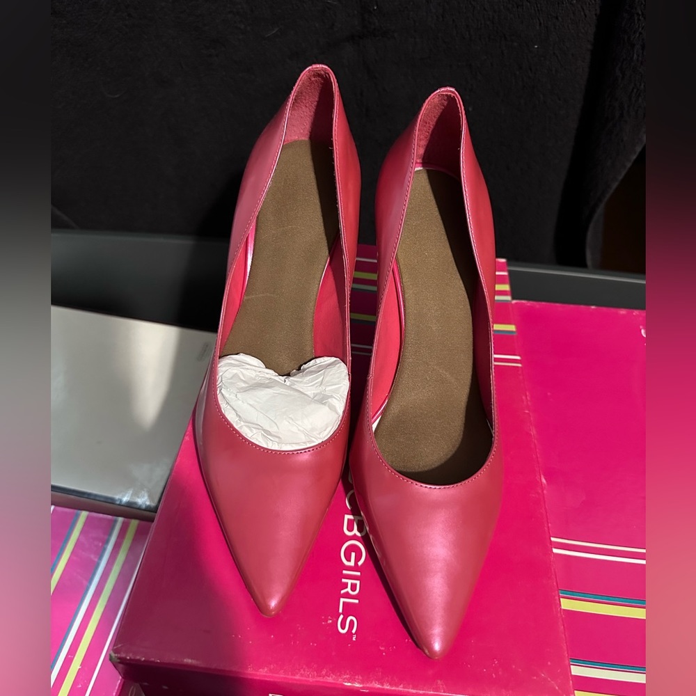 BCBGirl beige pink opalescent pat heel